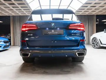 BMW X5 xDrive 45e M Sport H&K Luftfahrwerk Massage