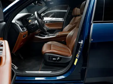 BMW X5 xDrive 45e M Sport H&K Luftfahrwerk Massage