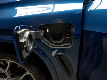 BMW X5 xDrive 45e M Sport H&K Luftfahrwerk Massage