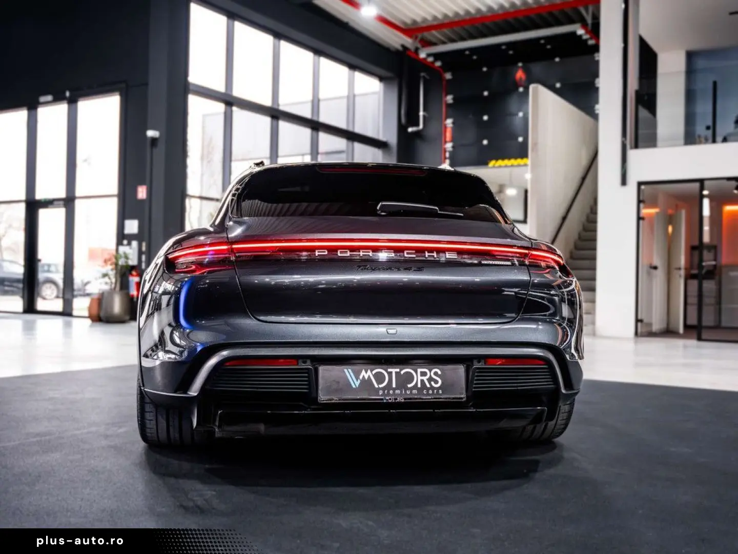 PORSCHE Taycan 4S Cross Turismo - Passenger Display - Sp