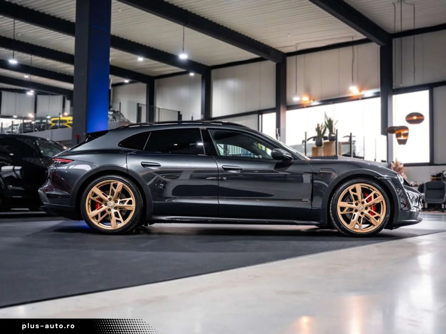 PORSCHE Taycan 4S Cross Turismo - Passenger Display - Sp