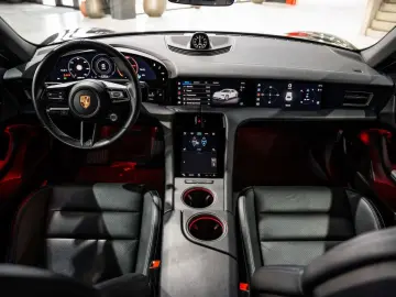 PORSCHE Taycan 4S Cross Turismo - Passenger Display - Sp