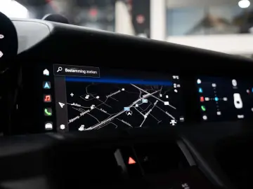 PORSCHE Taycan 4S Cross Turismo - Passenger Display - Sp