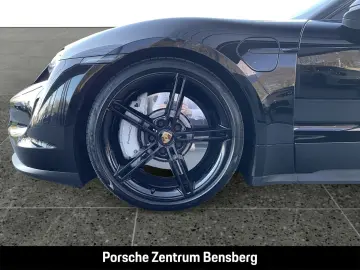 PORSCHE Taycan 4S
