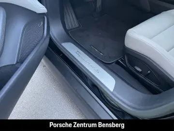 PORSCHE Taycan 4S