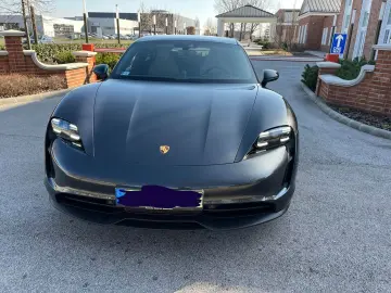 PORSCHE Taycan Sport Turismo Basis PASM CHRONO PANO STZH