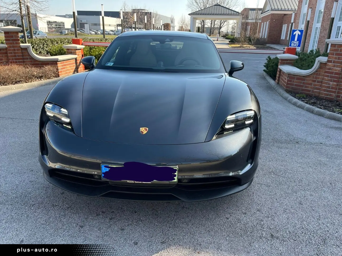 PORSCHE Taycan Sport Turismo Basis PASM CHRONO PANO STZH