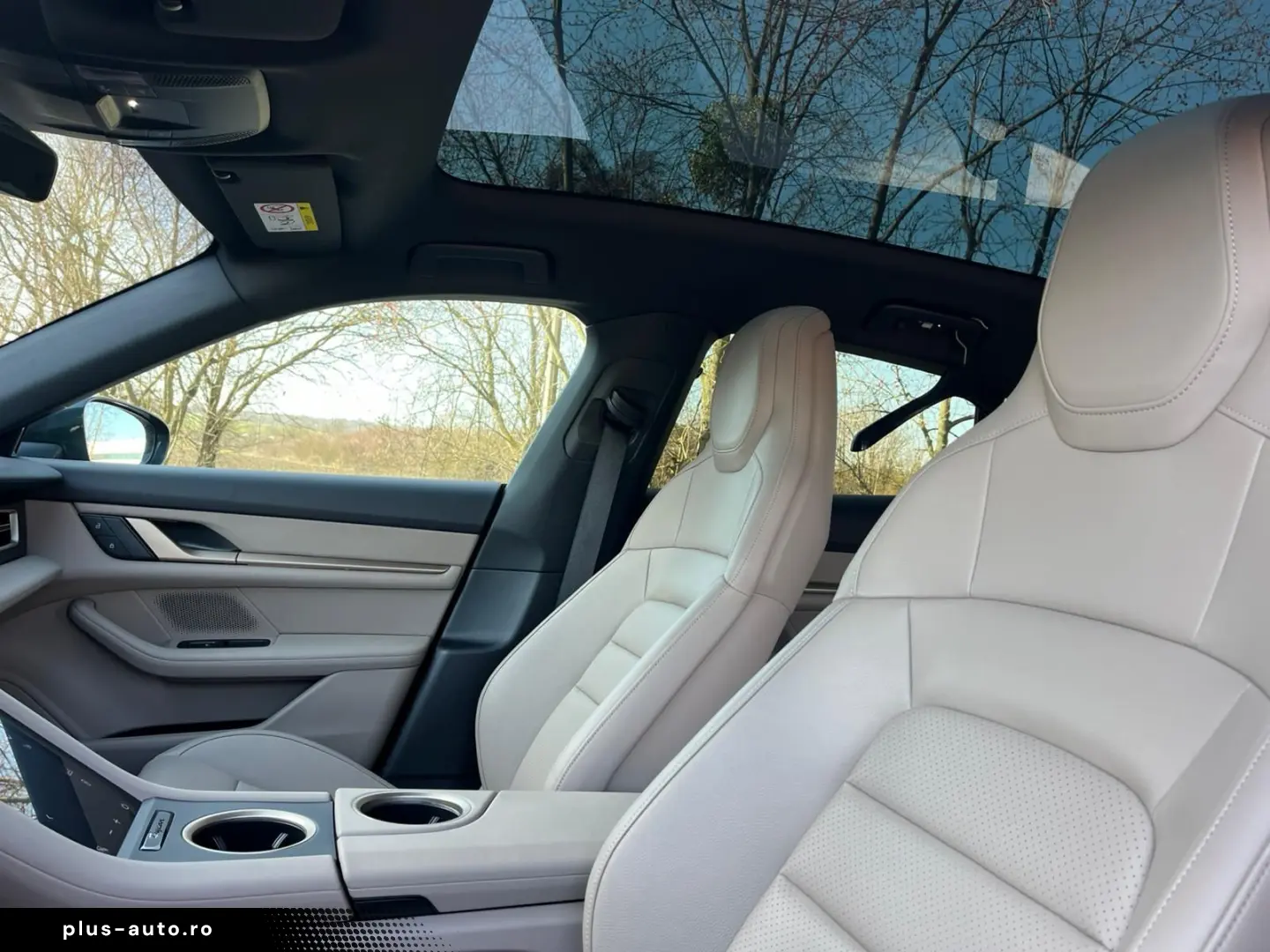 PORSCHE Taycan Sport Turismo Basis PASM CHRONO PANO STZH