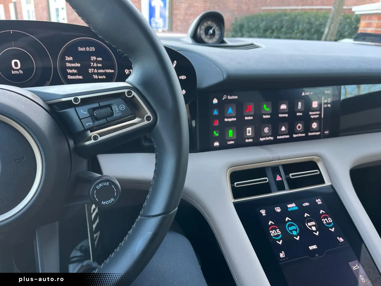 PORSCHE Taycan Sport Turismo Basis PASM CHRONO PANO STZH