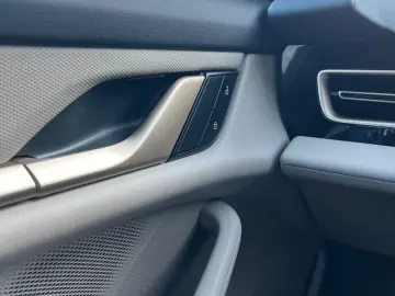 PORSCHE Taycan Sport Turismo Basis PASM CHRONO PANO STZH