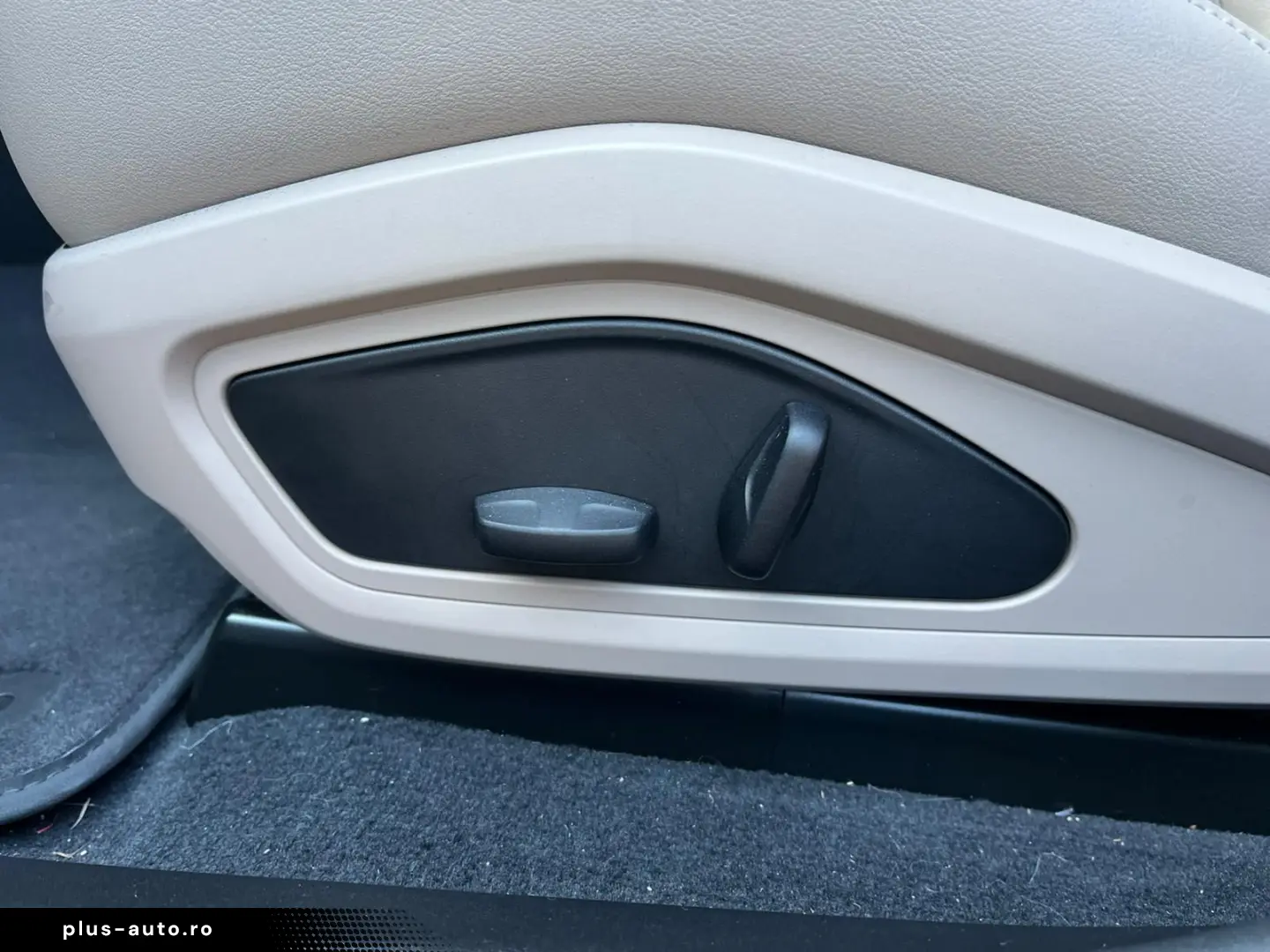 PORSCHE Taycan Sport Turismo Basis PASM CHRONO PANO STZH