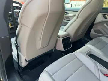 PORSCHE Taycan Sport Turismo Basis PASM CHRONO PANO STZH