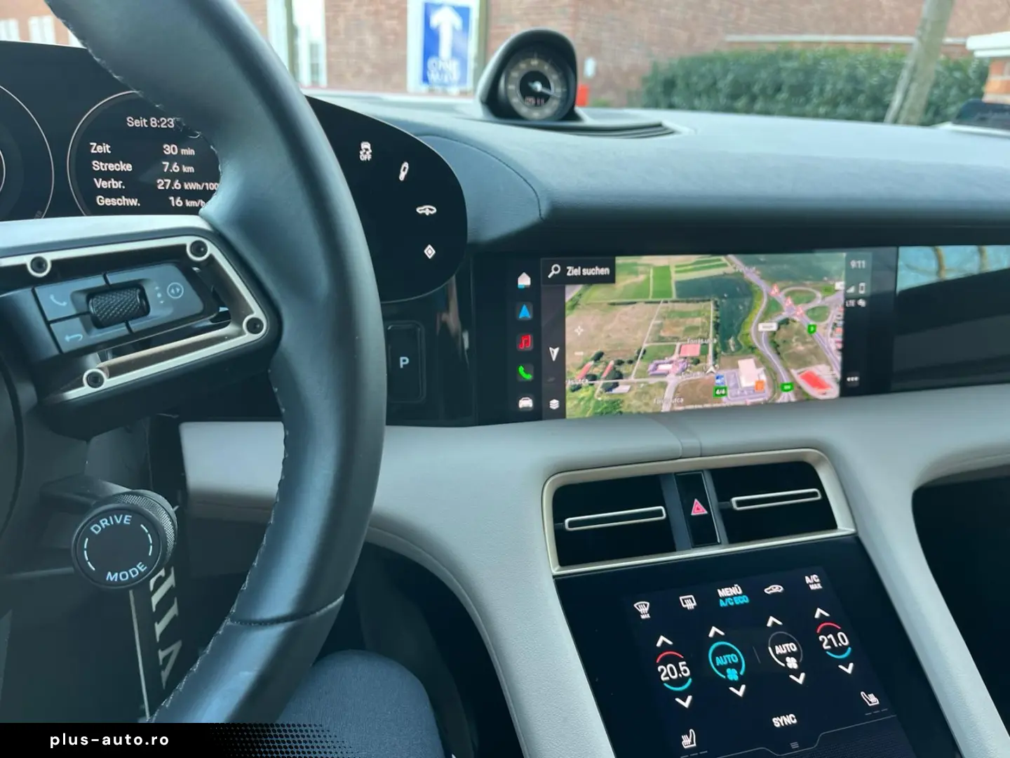 PORSCHE Taycan Sport Turismo Basis PASM CHRONO PANO STZH