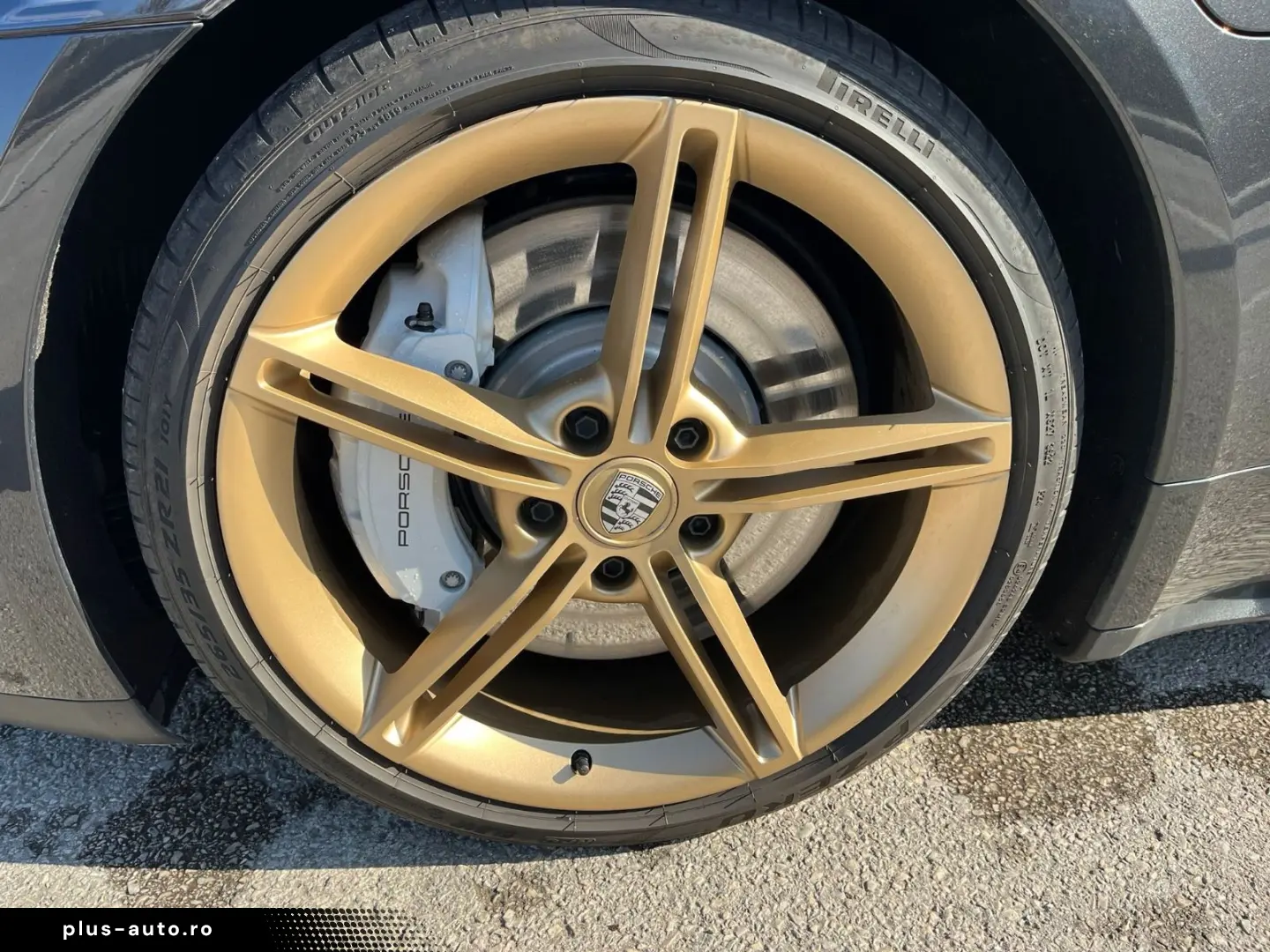 PORSCHE Taycan Sport Turismo Basis PASM CHRONO PANO STZH