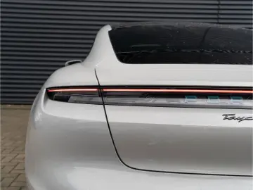 PORSCHE Taycan Turbo LED-Matrix SPORT 21''&hellip;