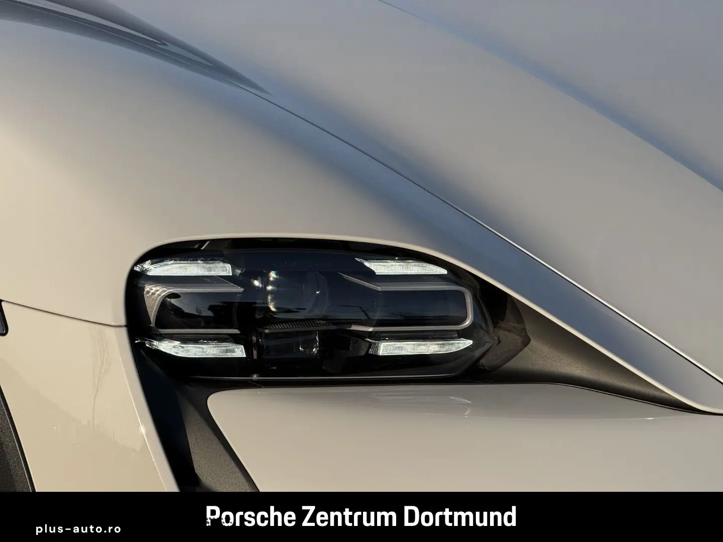 PORSCHE Taycan 4 Cross Turismo HA-Lenkung InnoDrive BOSE