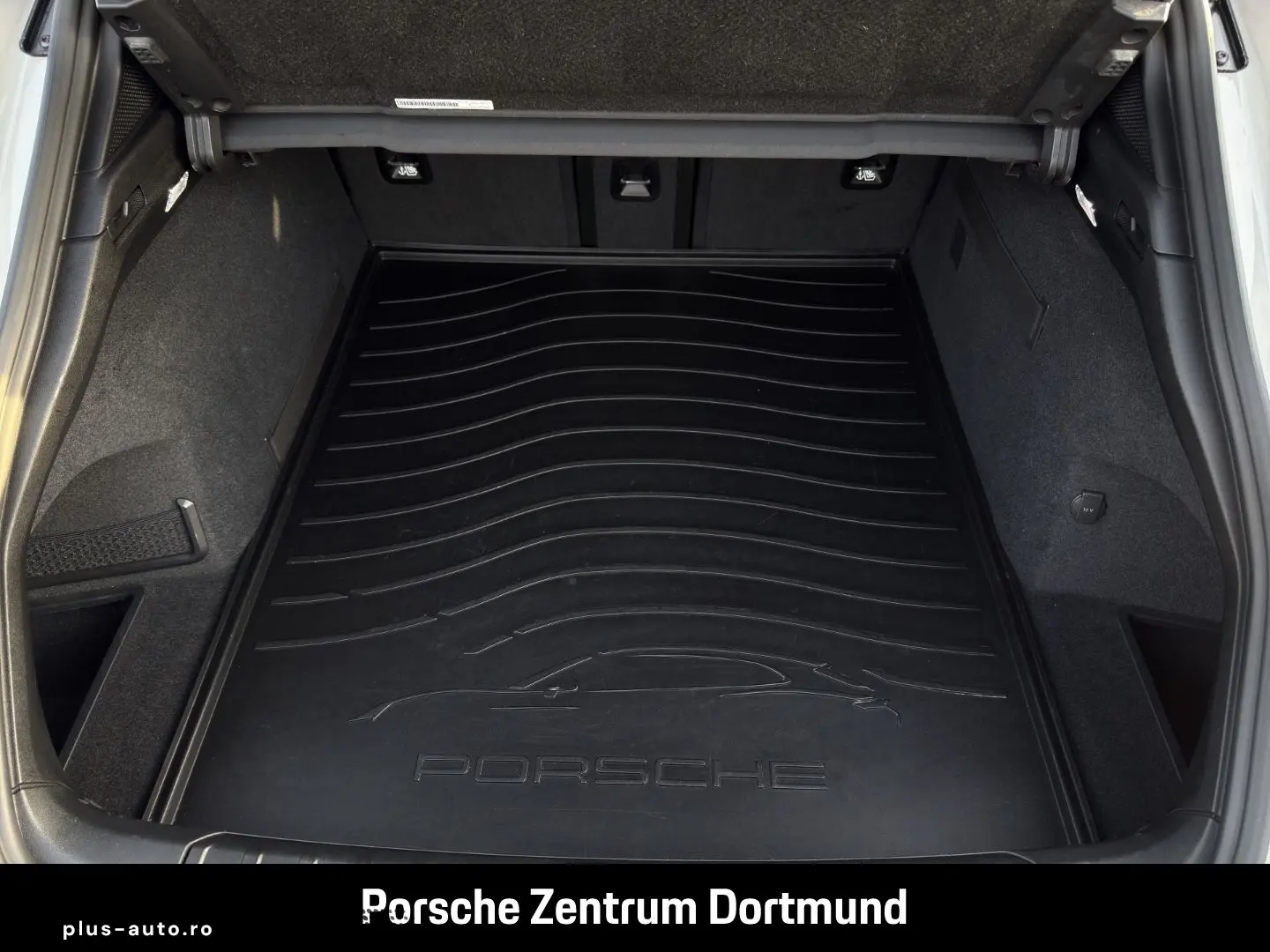 PORSCHE Taycan 4 Cross Turismo HA-Lenkung InnoDrive BOSE