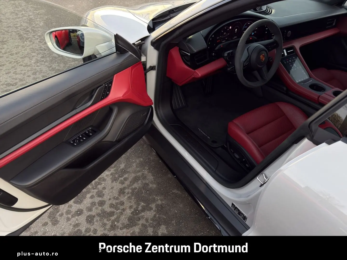 PORSCHE Taycan 4 Cross Turismo HA-Lenkung InnoDrive BOSE