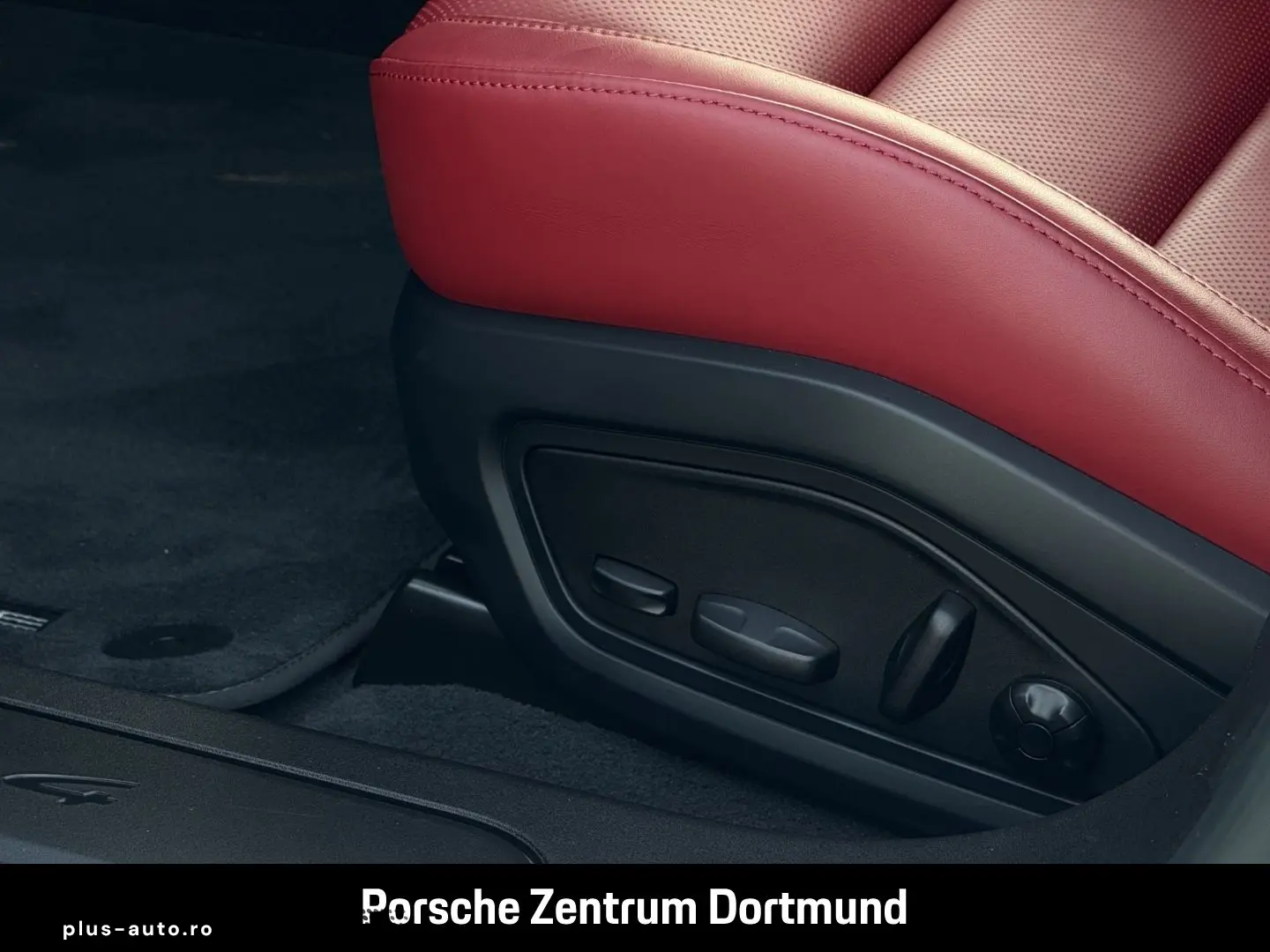 PORSCHE Taycan 4 Cross Turismo HA-Lenkung InnoDrive BOSE
