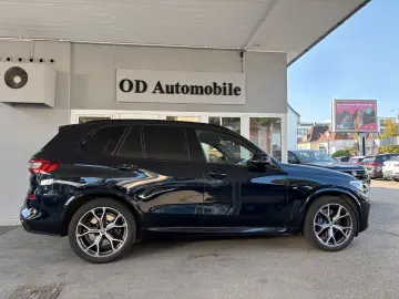 BMW X5 xDrive 45 e M Sport Pano 21  Headup AHK Night