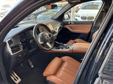 BMW X5 xDrive 45 e M Sport Pano 21  Headup AHK Night