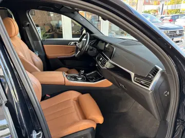 BMW X5 xDrive 45 e M Sport Pano 21  Headup AHK Night