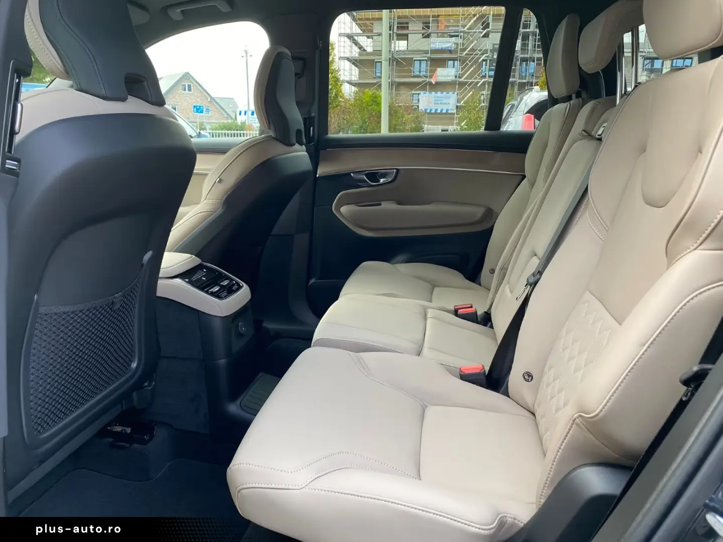 Volvo XC90 T8 Plus Bright Recharge Plug-In Hybrid AWD