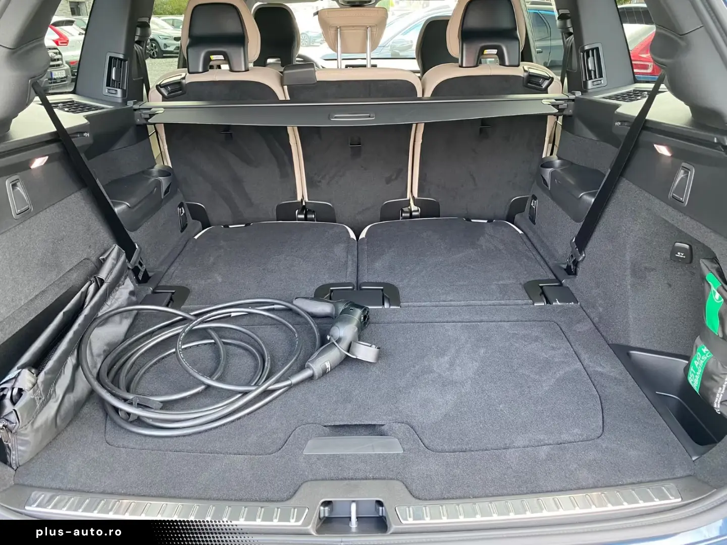 Volvo XC90 T8 Plus Bright Recharge Plug-In Hybrid AWD