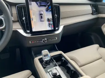 Volvo XC90 T8 Plus Bright Recharge Plug-In Hybrid AWD