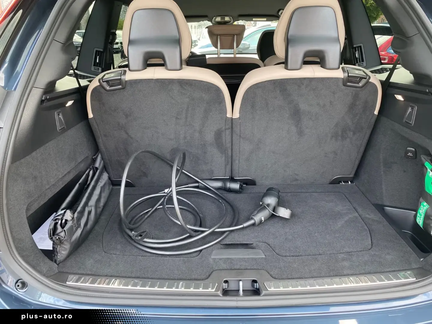 Volvo XC90 T8 Plus Bright Recharge Plug-In Hybrid AWD