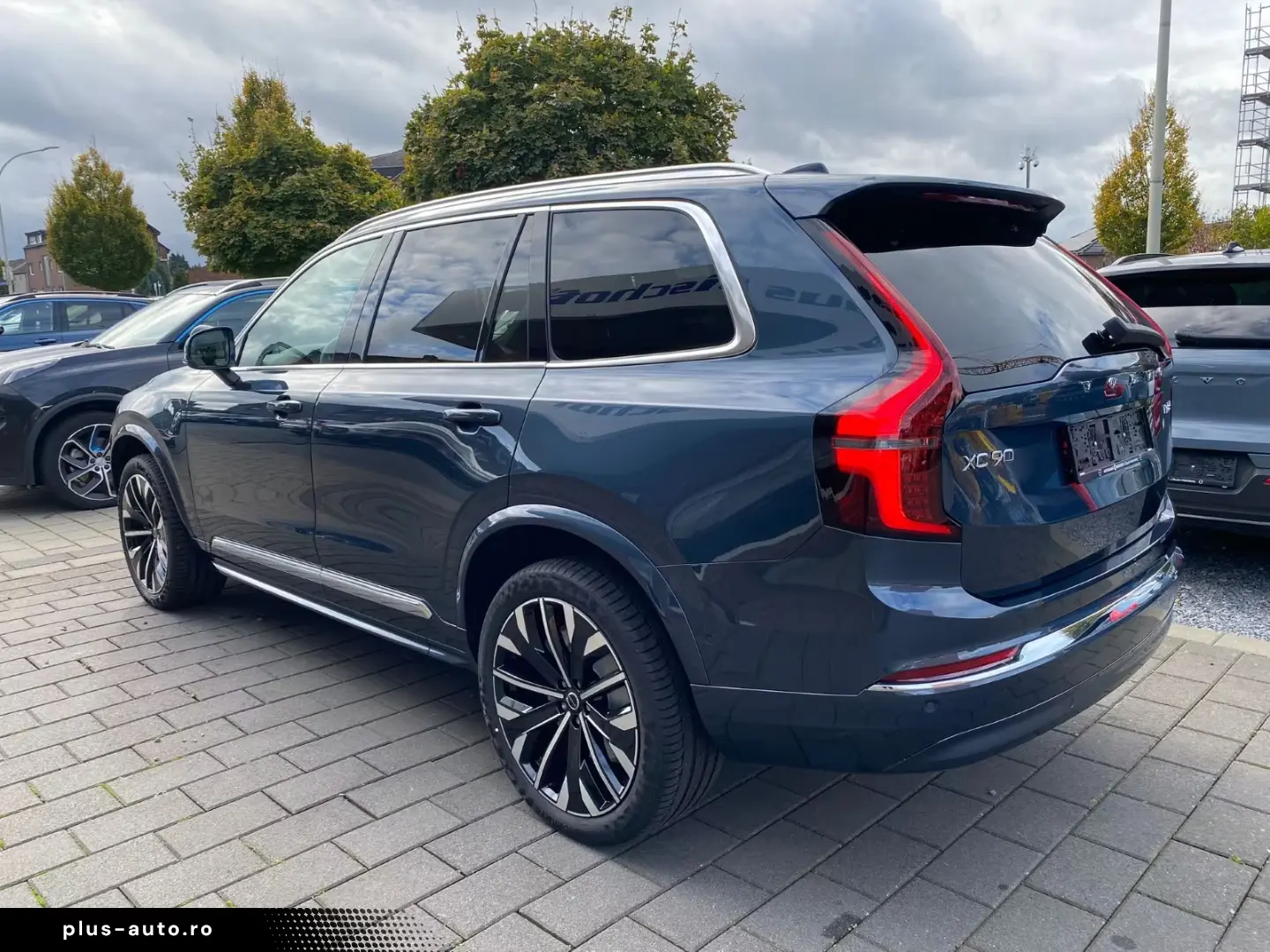 Volvo XC90 T8 Plus Bright Recharge Plug-In Hybrid AWD
