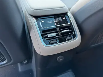 Volvo XC 90 T8 Plus Dark  PANO HEAD-UP