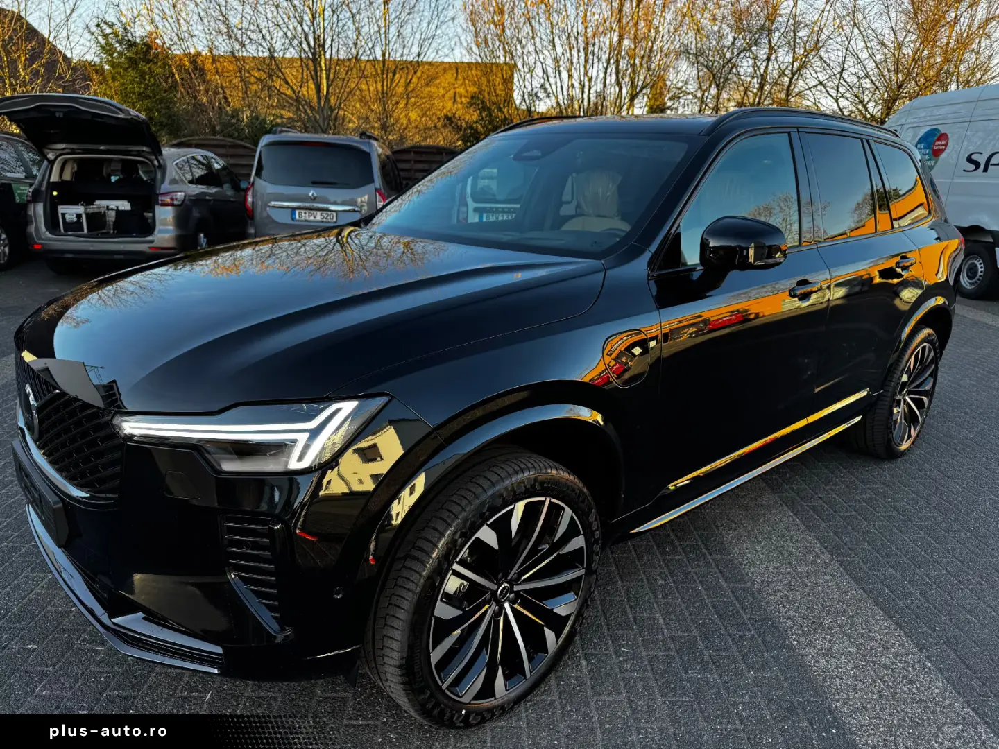 Volvo XC 90 T8 Plus Dark  PANO HEAD-UP