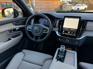 Volvo XC 90 T8 Plus Dark  PANO HEAD-UP