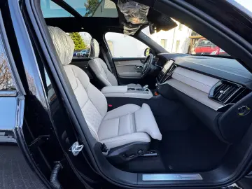 Volvo XC 90 T8 Plus Dark  PANO HEAD-UP