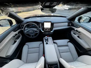 Volvo XC 90 T8 Plus Dark  PANO HEAD-UP