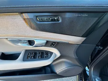 Volvo XC 90 T8 Plus Dark  PANO HEAD-UP