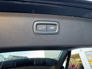 Volvo XC 90 T8 Plus Dark  PANO HEAD-UP