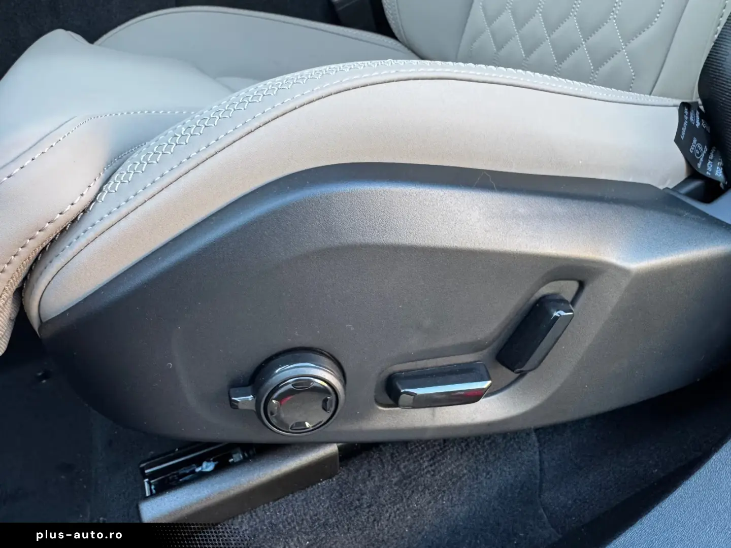 Volvo XC 90 T8 Plus Dark  PANO HEAD-UP