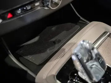 Volvo XC90 T8 AWD Plus Dark