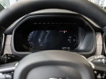 Volvo XC90 T8 AWD Plus Dark