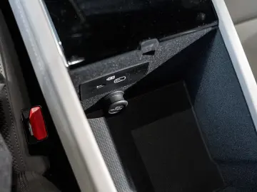 Volvo XC90 T8 AWD Plus Dark