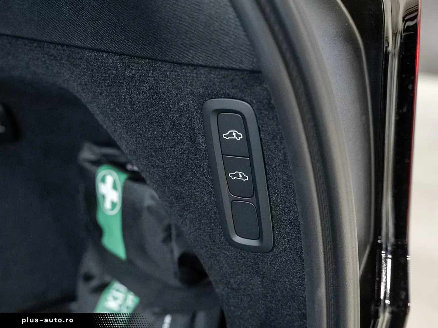 Volvo XC90 T8 AWD Plus Dark