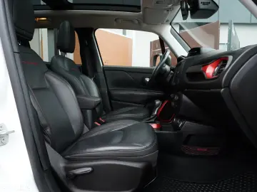 Jeep Renegade 2.0 M-Jet 4x4 AT Trailhawk