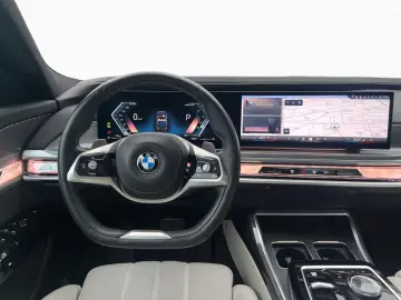 BMW 740d xDrive LiCoPro PAPro DAPro SH DAB Bluetooth