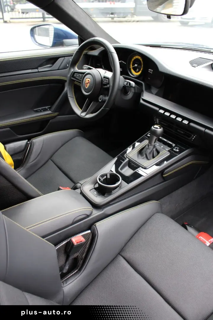 PORSCHE 992 GT3 Touring PCCB Lift BOSE