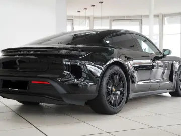 PORSCHE Taycan Sport FACELIFT Pano 20  360 BOSE ACC