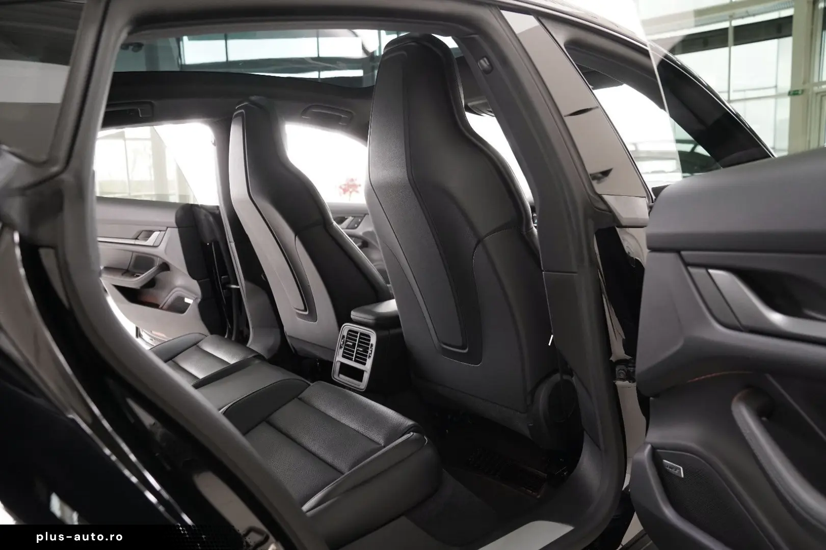 PORSCHE Taycan Sport FACELIFT Pano 20  360 BOSE ACC