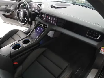 PORSCHE Taycan Sport FACELIFT Pano 20  360 BOSE ACC