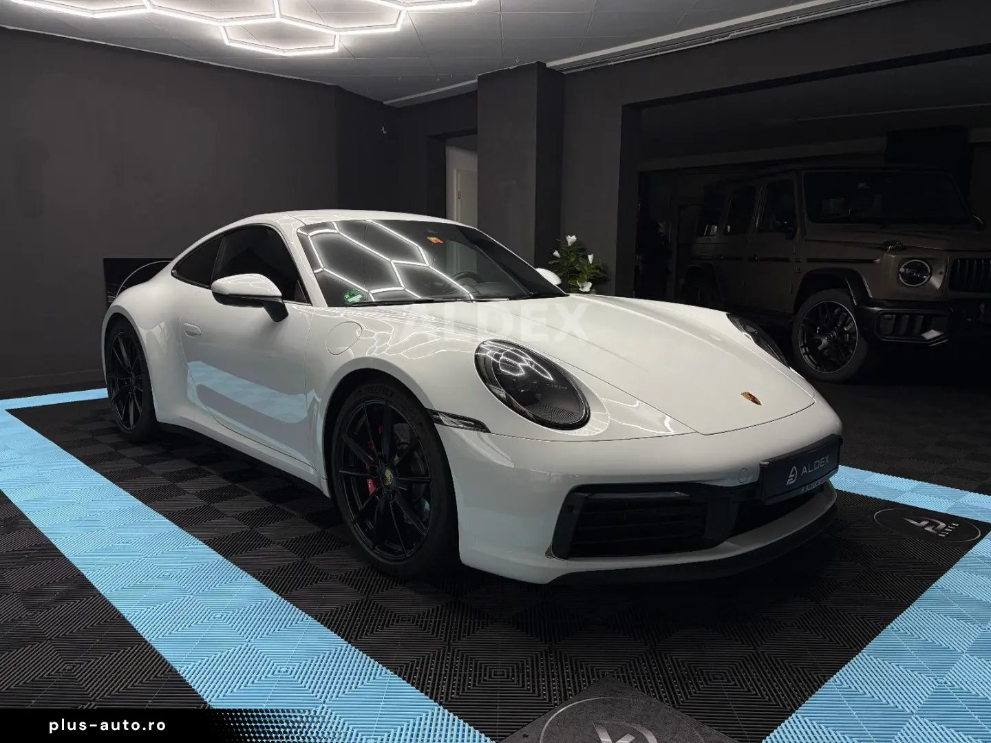 PORSCHE 992 Carrera S 18 WEGE SPORTABGAS MATRX APPRROVED